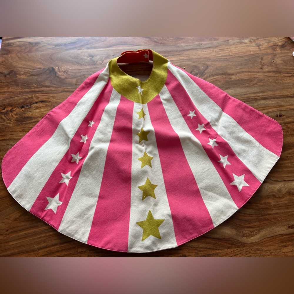 Lovelane Reversible Superhero cape